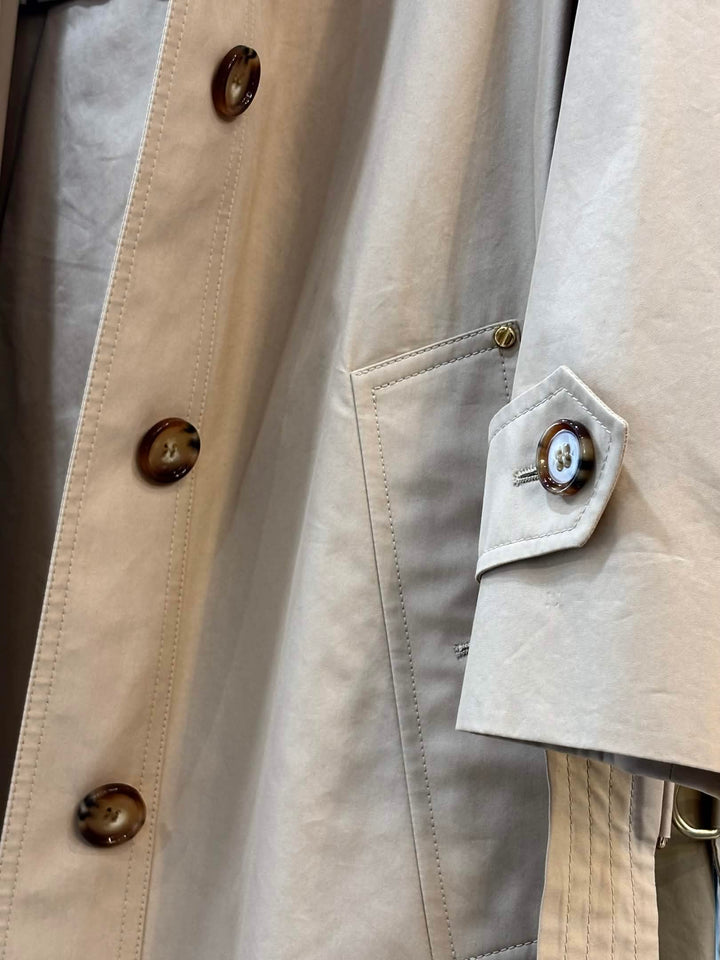 BURBERRY TRENCH COAT