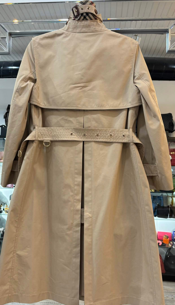 BURBERRY TRENCH COAT