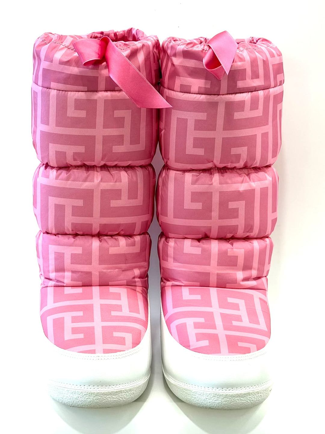 BALMAIN X BARBIE® AFTER SKI TUNDRA MONOGRAM LIMITED-EDITION BOOTS