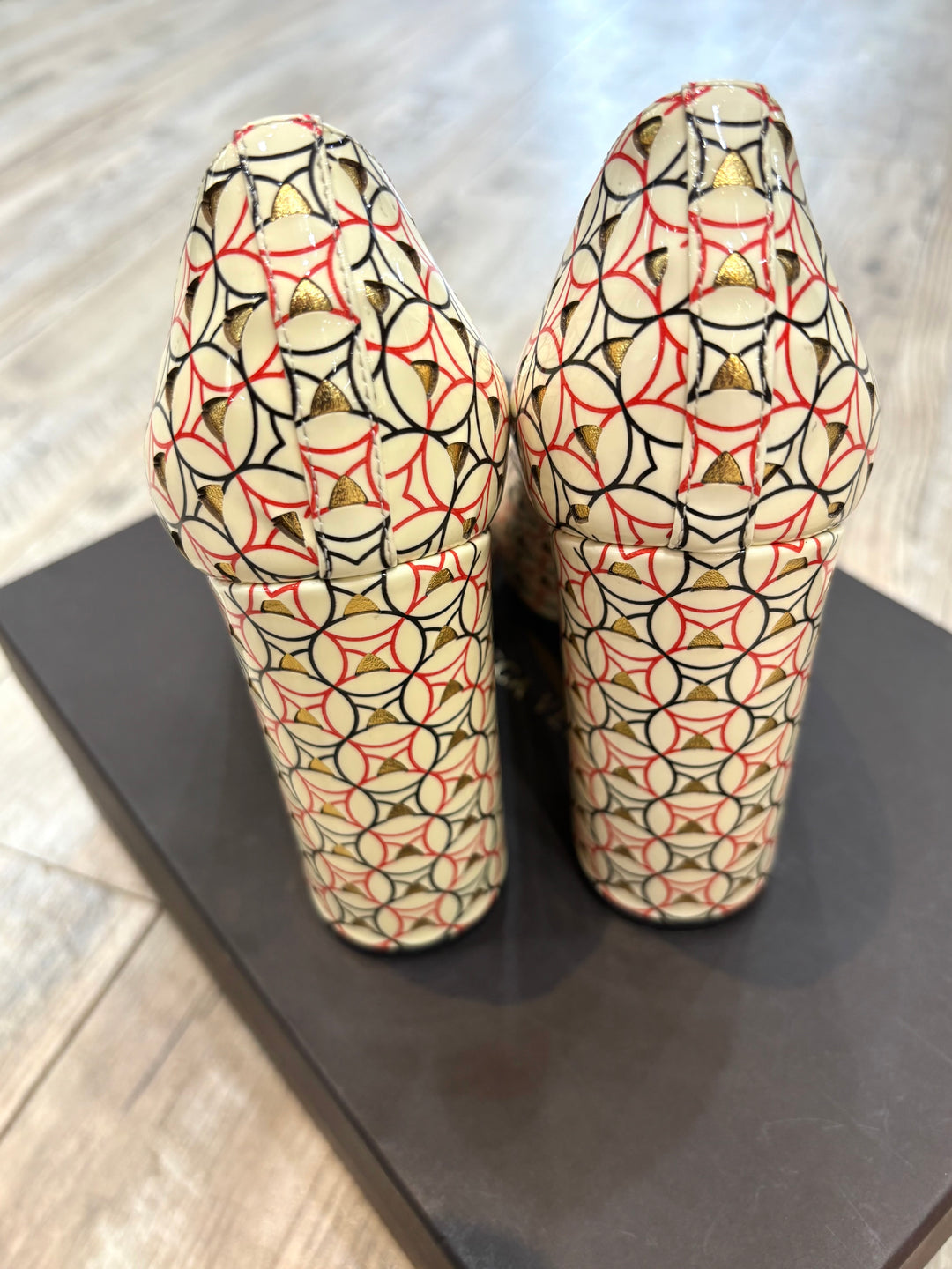 BOTTEGA VENETA CHERBOURG CALF PATENT PUMPS