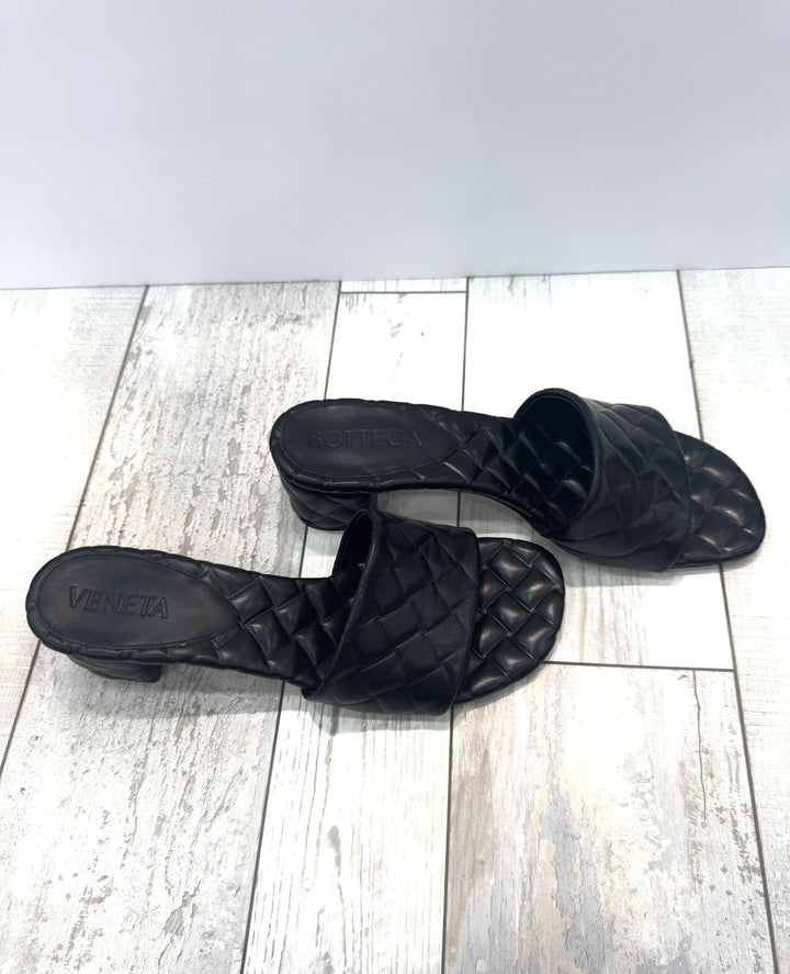 BOTTEGA VENETA QUILTED LAMBSKIN LEATHER AMY MULES