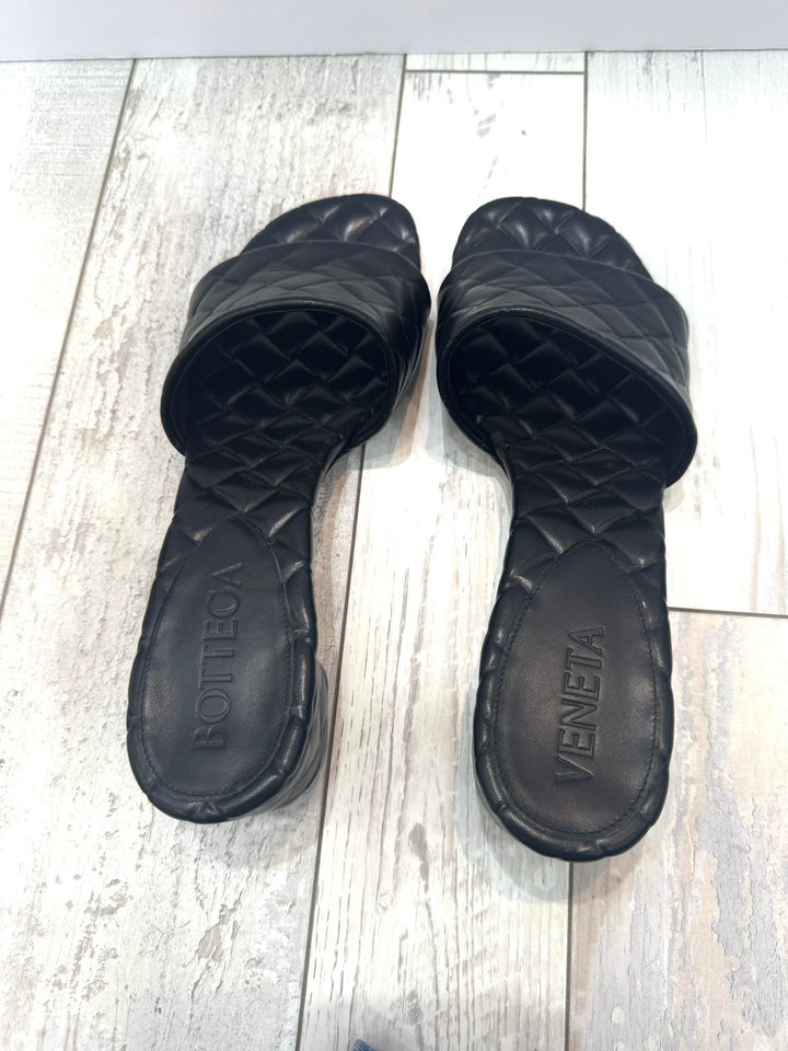 BOTTEGA VENETA QUILTED LAMBSKIN LEATHER AMY MULES