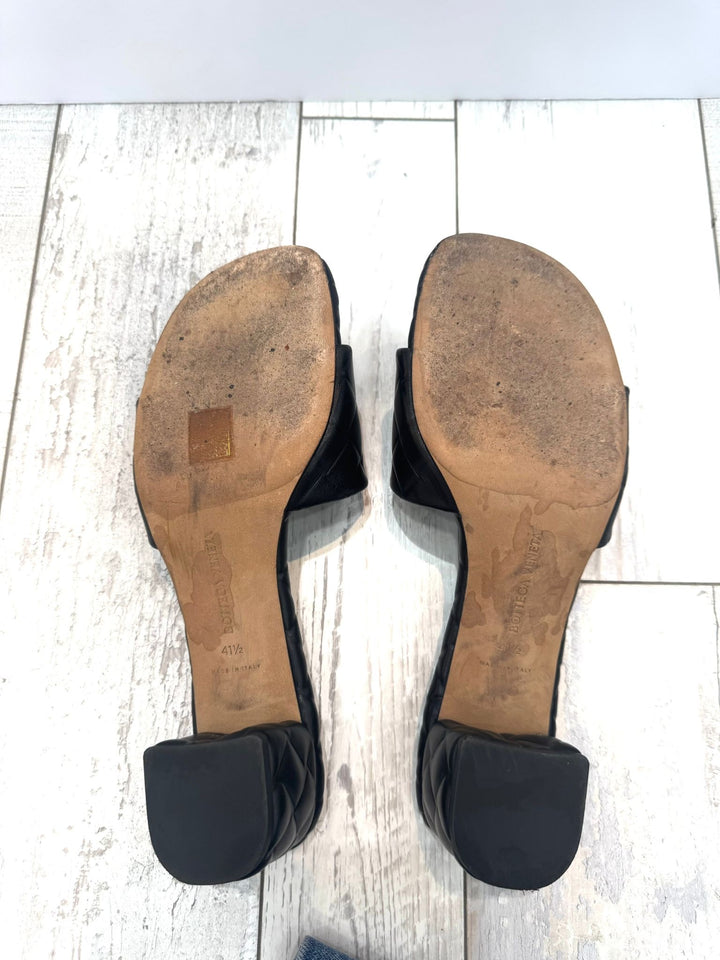BOTTEGA VENETA QUILTED LAMBSKIN LEATHER AMY MULES