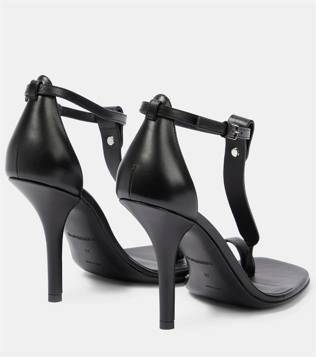 BURBERRY TOE RING LEATHER T-STRAP SANDALS
