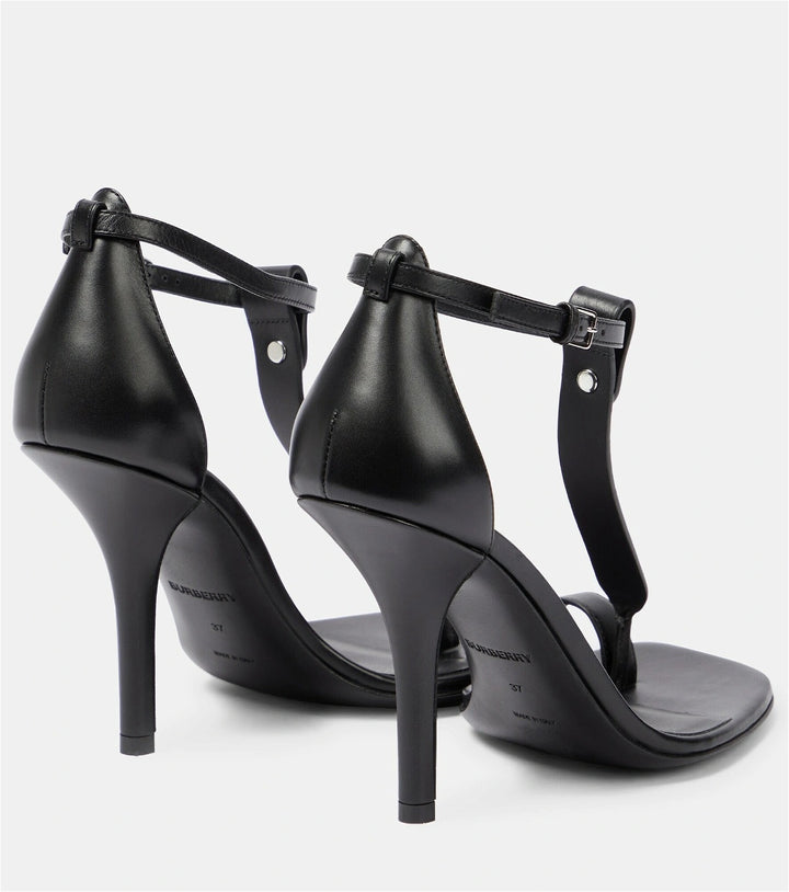 BURBERRY TOE RING LEATHER T-STRAP SANDALS