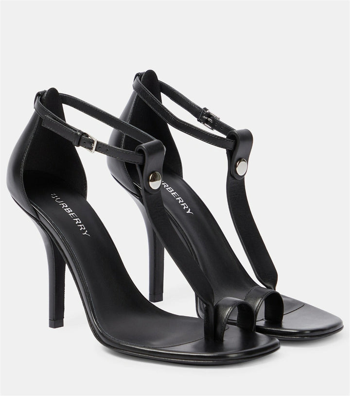 BURBERRY TOE RING LEATHER T-STRAP SANDALS
