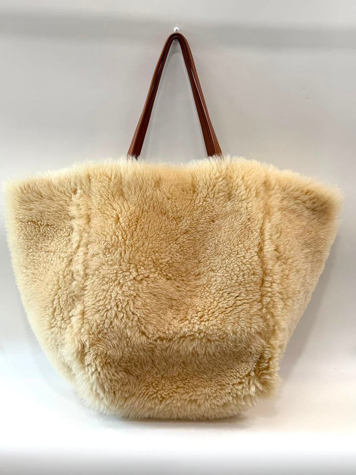 CÉLINE SHEARLING MEDIUM PHANTOM CABAS REVERSIBLE TOTE BAG