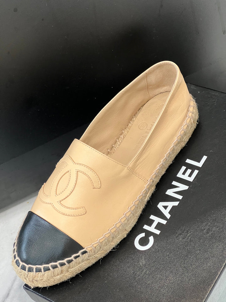 CHANEL CC LAMBSKIN ESPADRILLES
