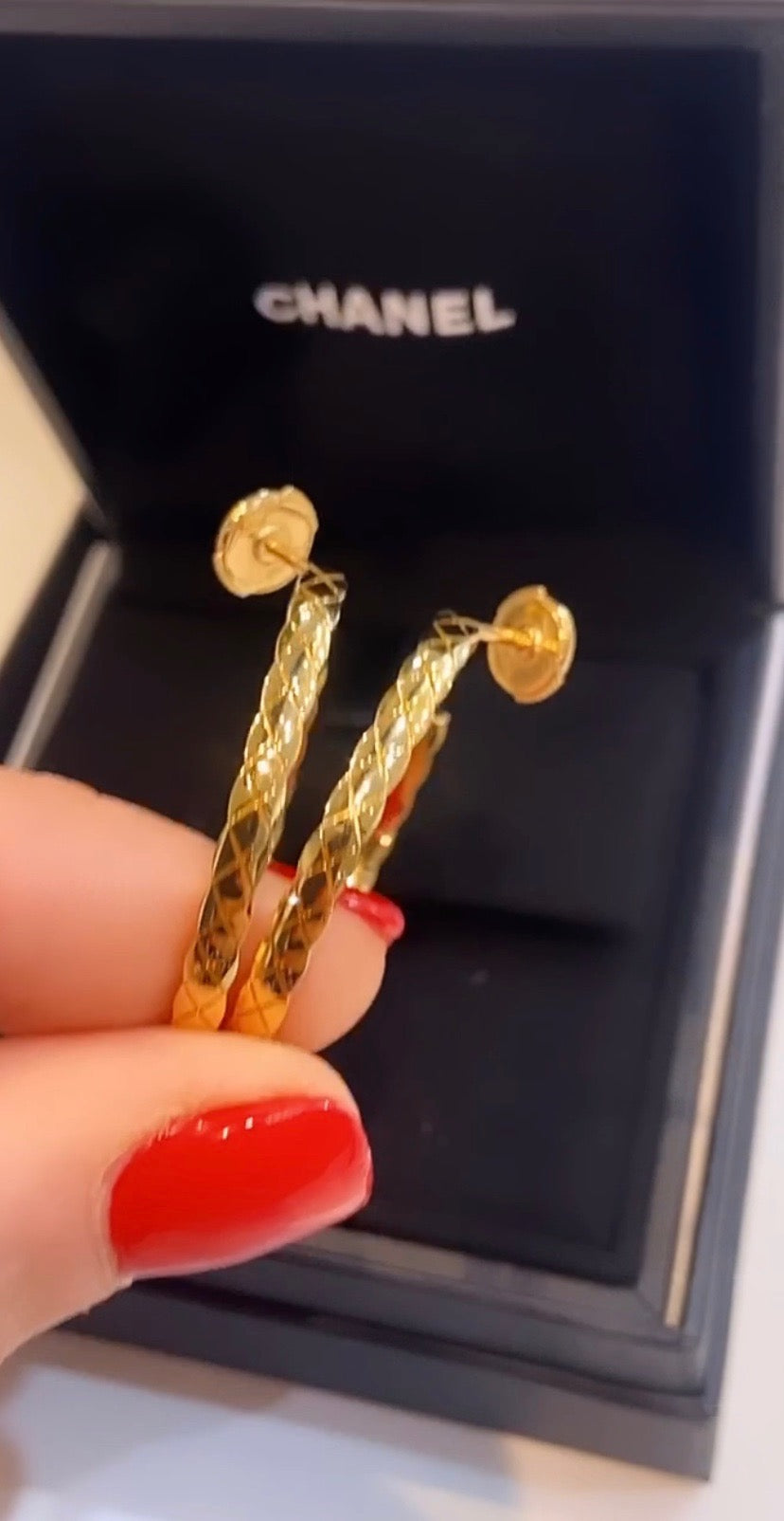 CHANEL 18K GOLD COCO CRUSH HOOP EARRINGS