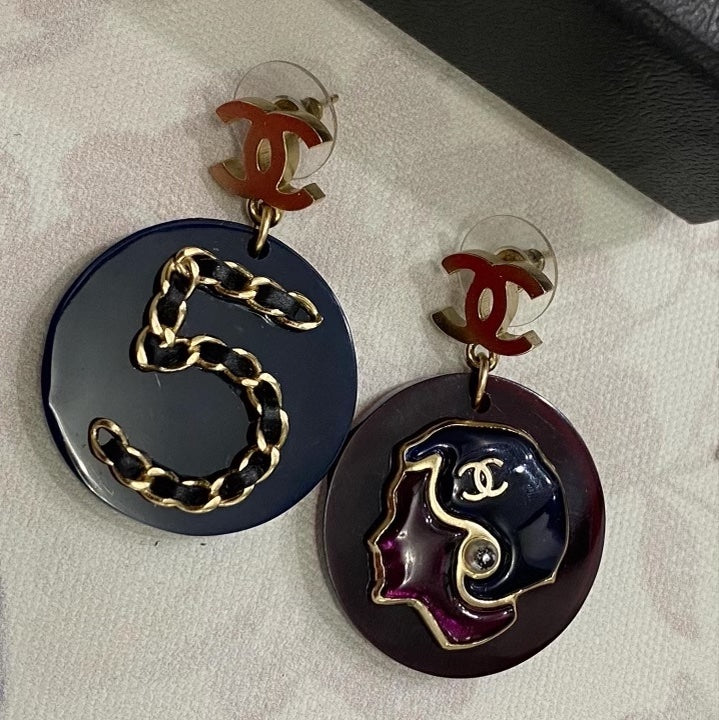 CHANEL NO. 5 CC VINTAGE EARRINGS