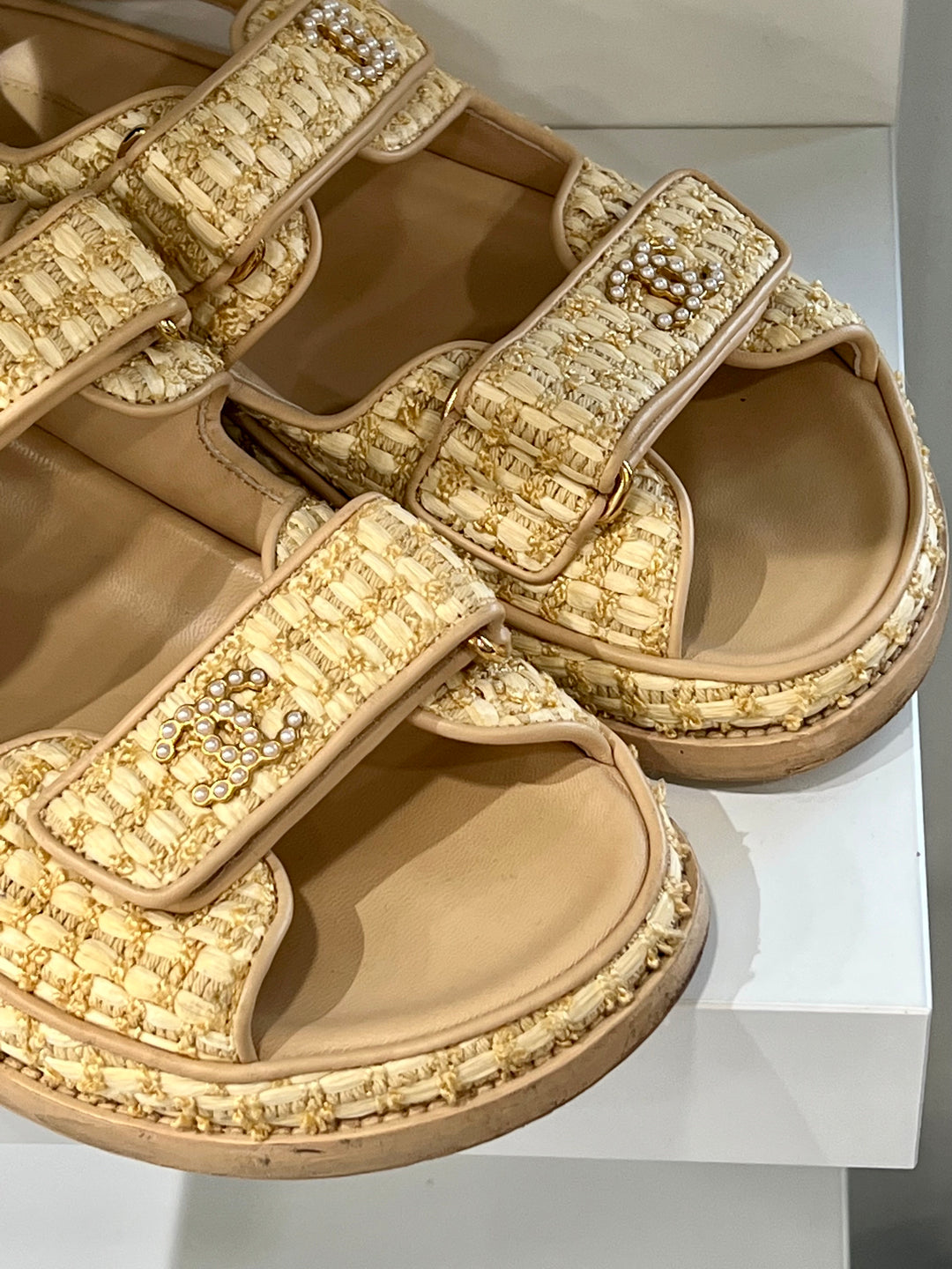 CHANEL BRAIDED RAFFIA VELCRO DAD SANDALS – Caroline's Fashion Luxuries