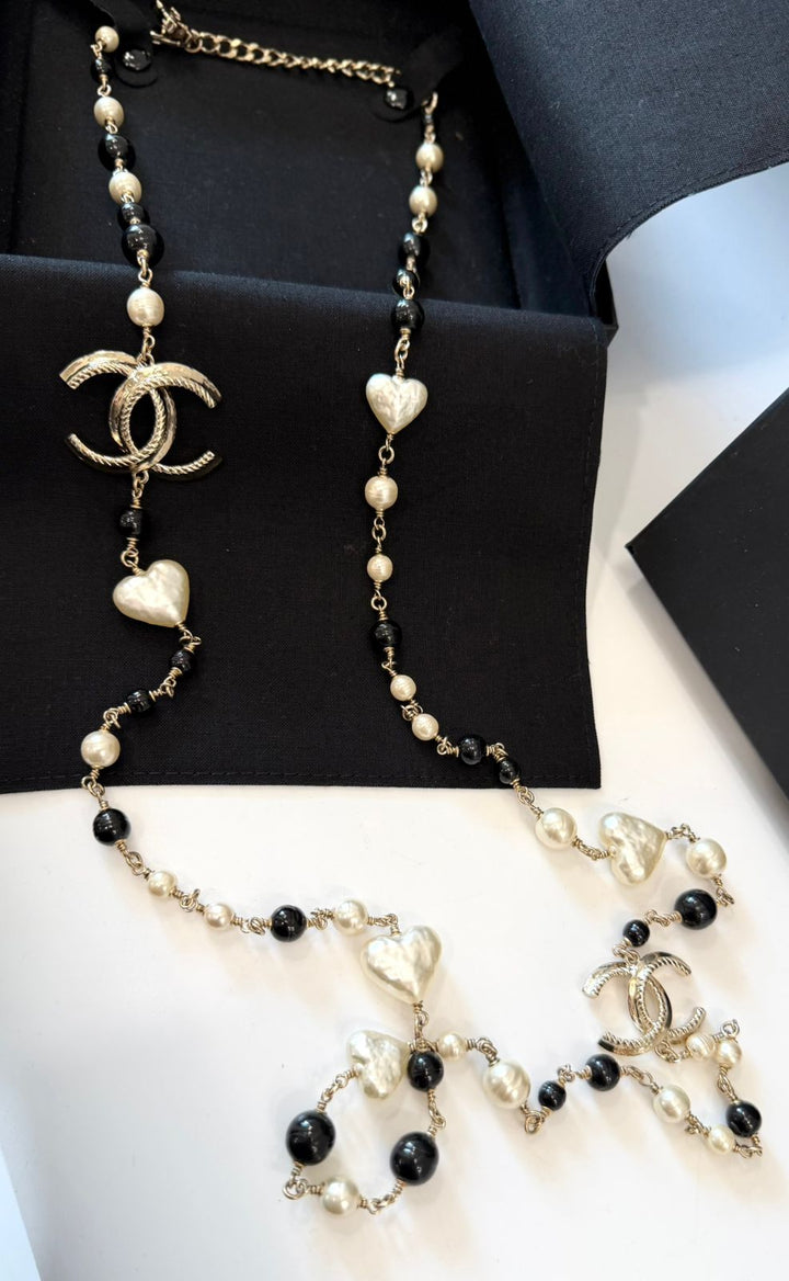 CHANEL CC HEART SHAPE FAUX PEARLS BAROQUE SAUTOIR LONG NECKLACE