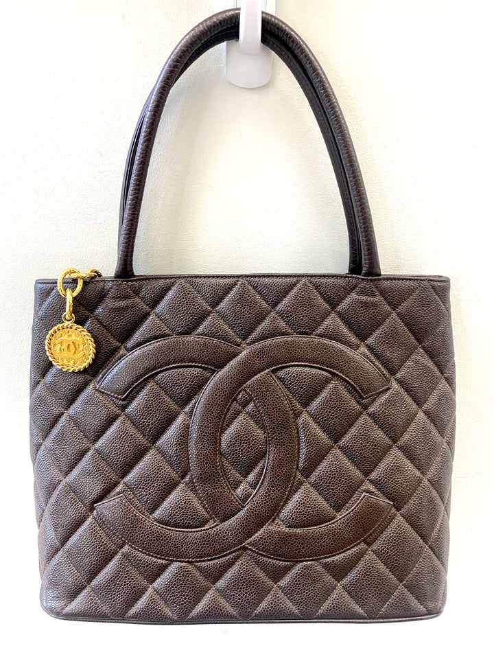 CHANEL CC BROWN CAVIAR LEATHER MEDALLION TOTE BAG