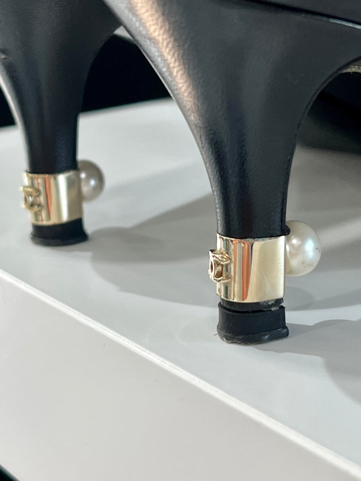 CHANEL CC CAP TOE PEARL EMBELLISHED HEEL PUMPS