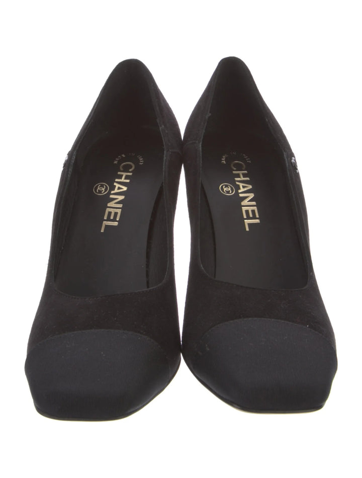CHANEL CC CAP TOE SUEDE PUMPS
