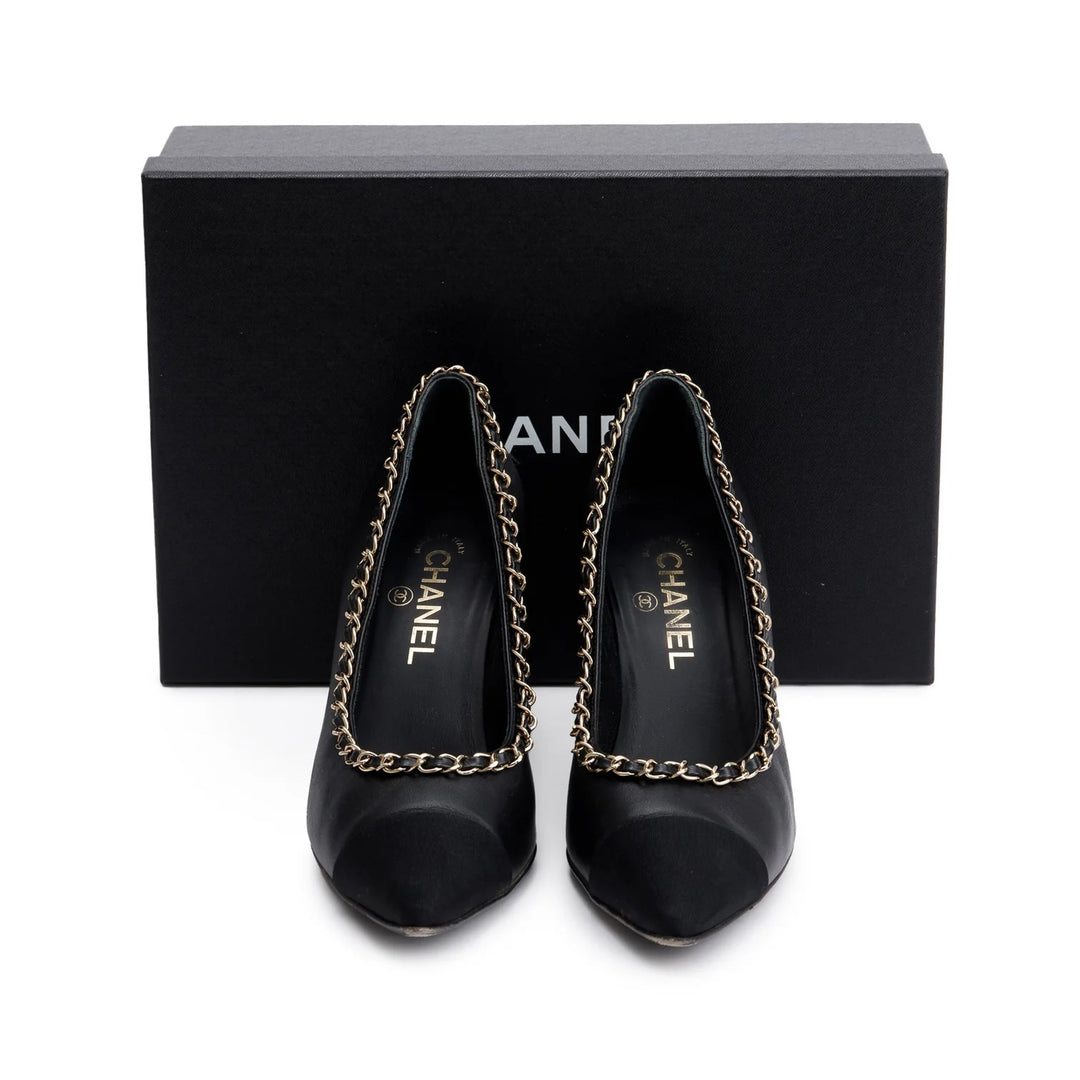 CHANEL CC CHAIN AROUND CALFSKIN LEATHER PUMPS
