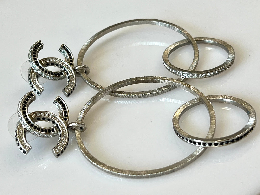 CHANEL CC DOUBLE HOOP EARRINGS