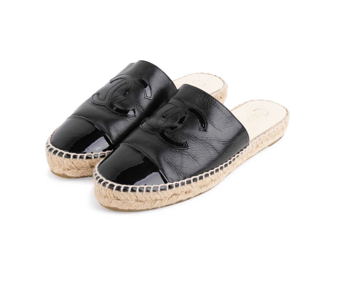 CHANEL CC CAP TOE LEATHER ESPADRILLE MULES