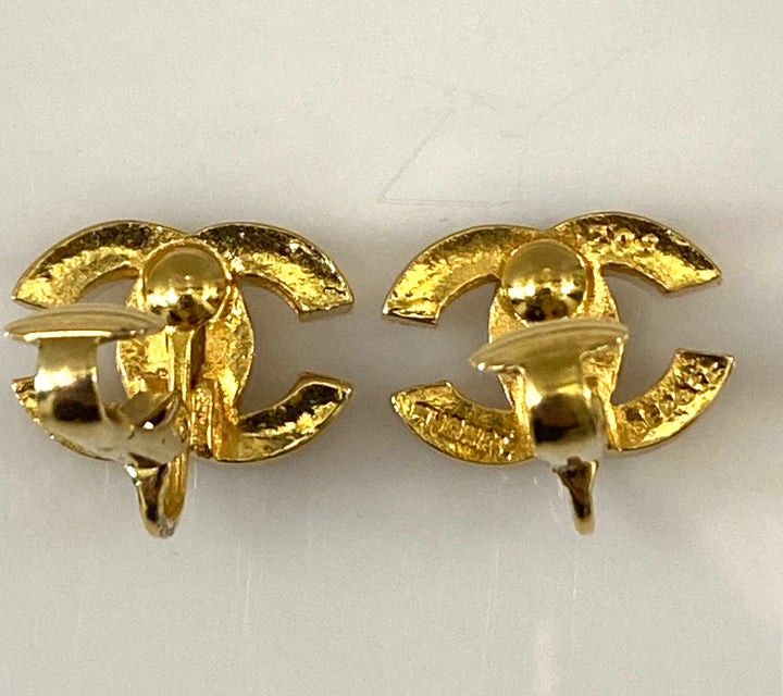 CHANEL CC GOLD-TONE STUD CLIP ON EARRINGS