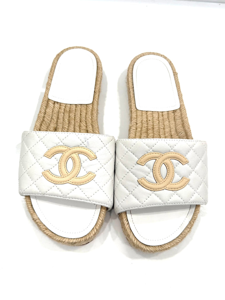 CHANEL CC LOGO LAMBSKIN LEATHER ESPADRILLE MULES