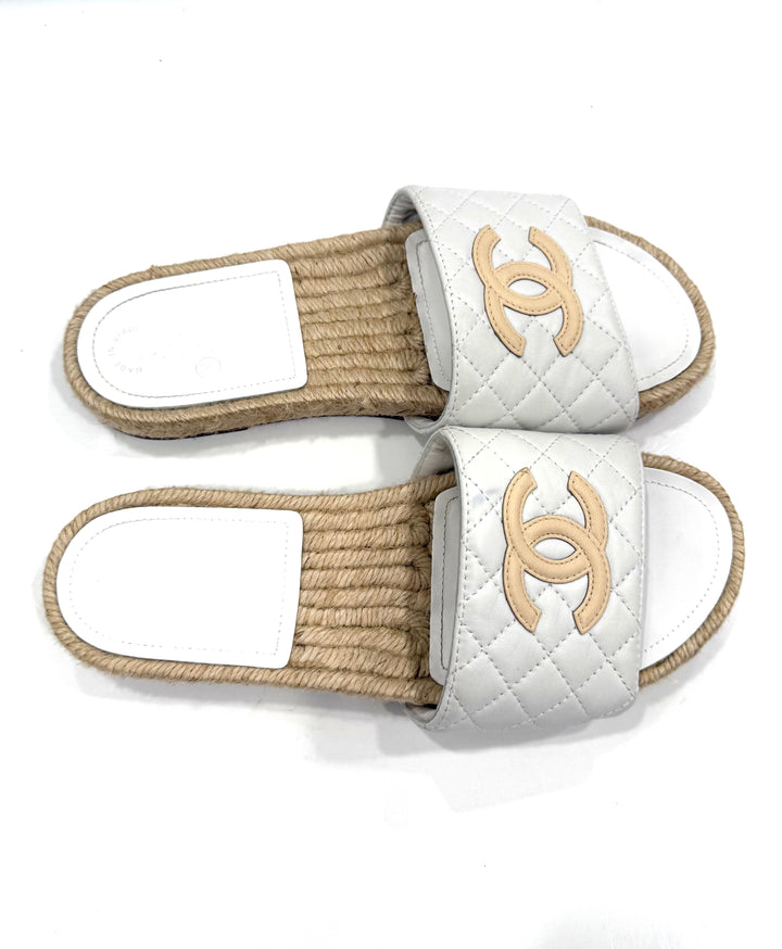 CHANEL CC LOGO LAMBSKIN LEATHER ESPADRILLE MULES