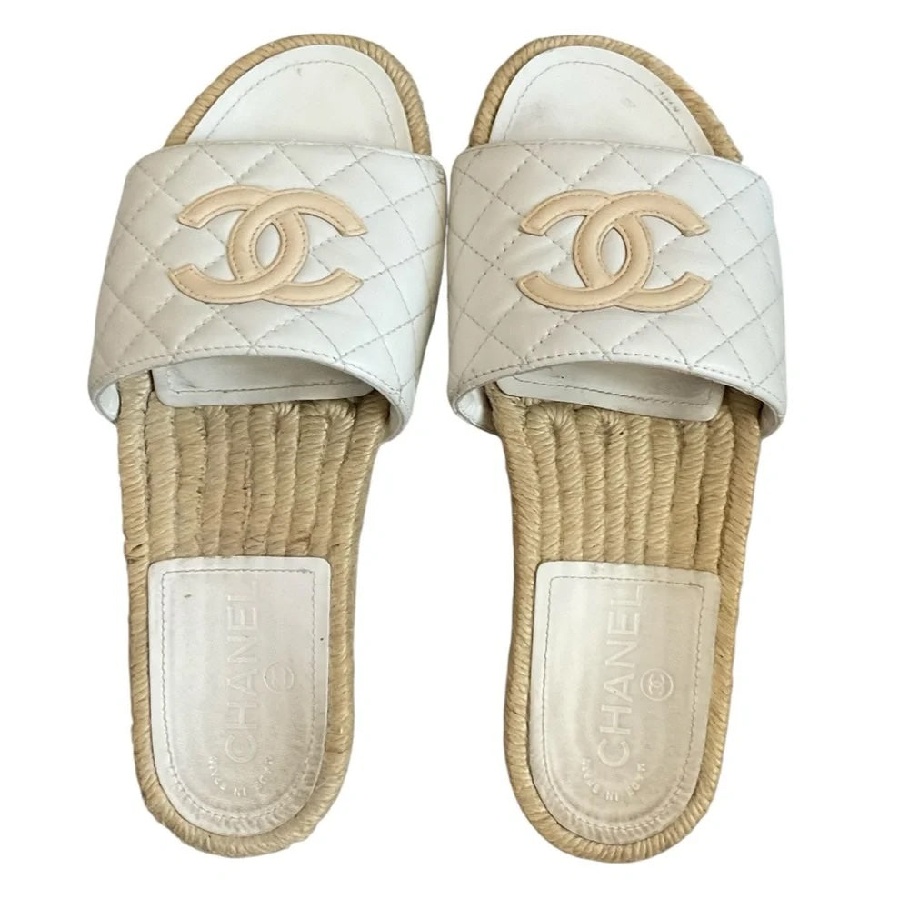 CHANEL CC LOGO LAMBSKIN LEATHER ESPADRILLE MULES