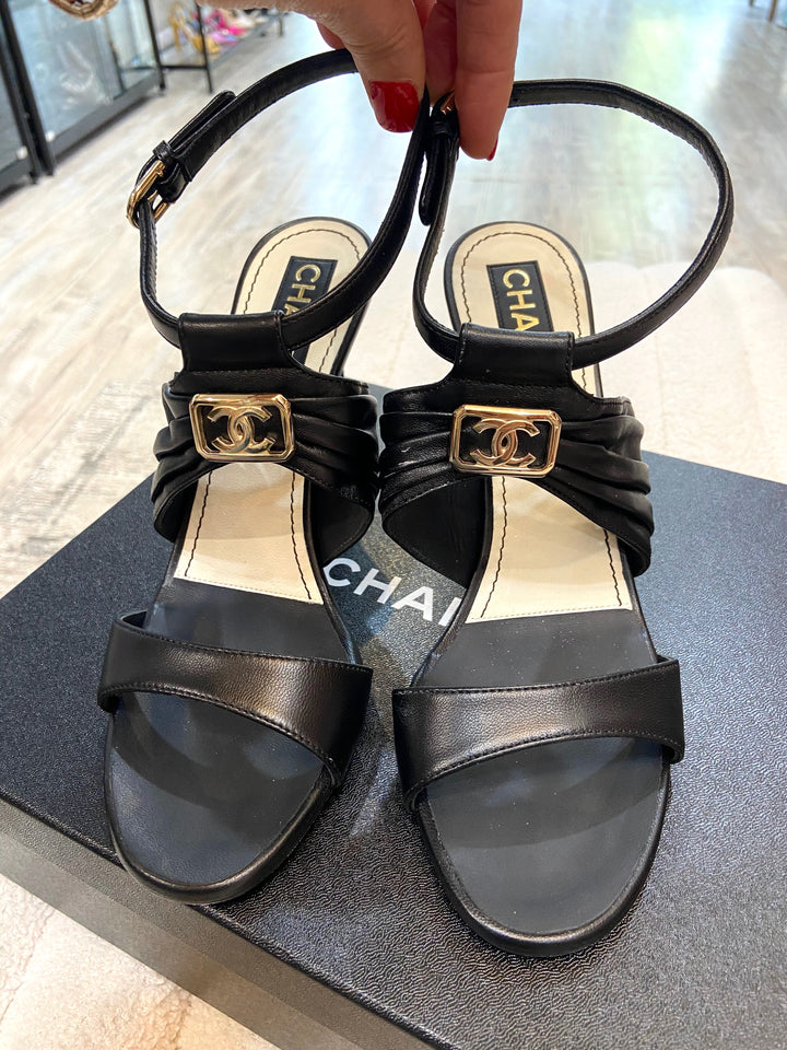 CHANEL CC LOGO LEATHER SLINGBACK SANDALS