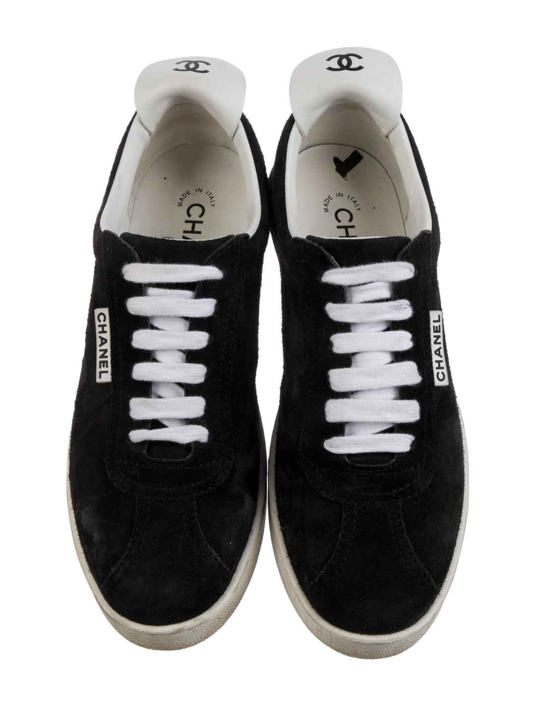 CHANEL CC LOGO SUEDE SNEAKERS