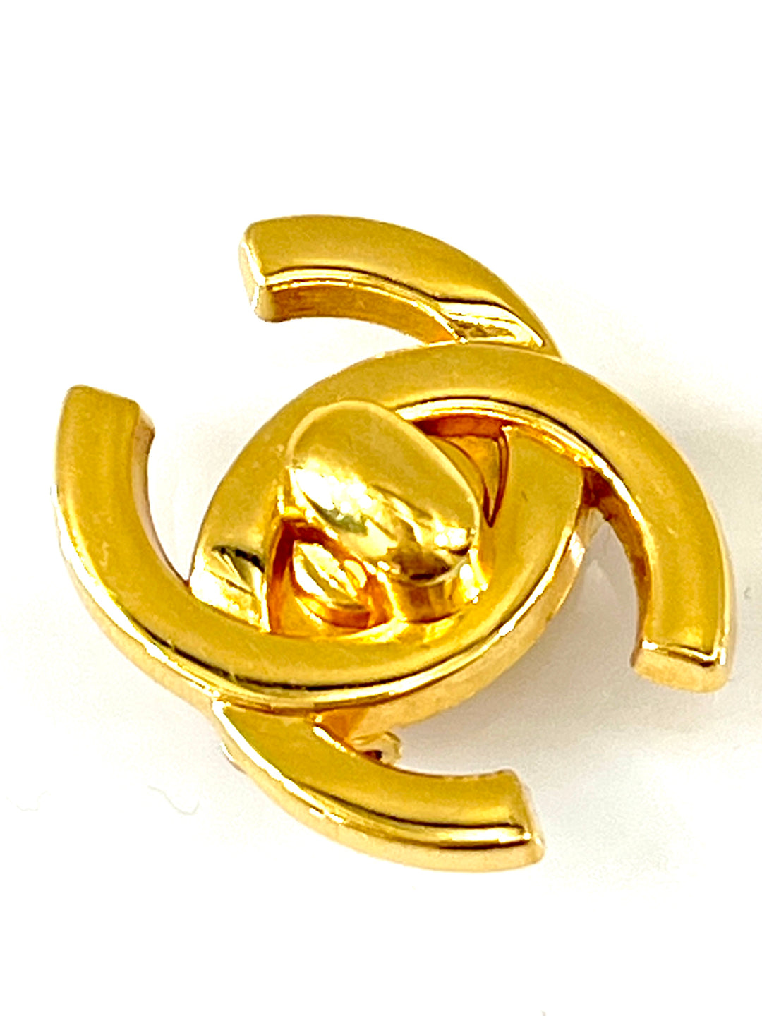 CHANEL CC LOGO TURNLOCK CLIP ON EARRINGS