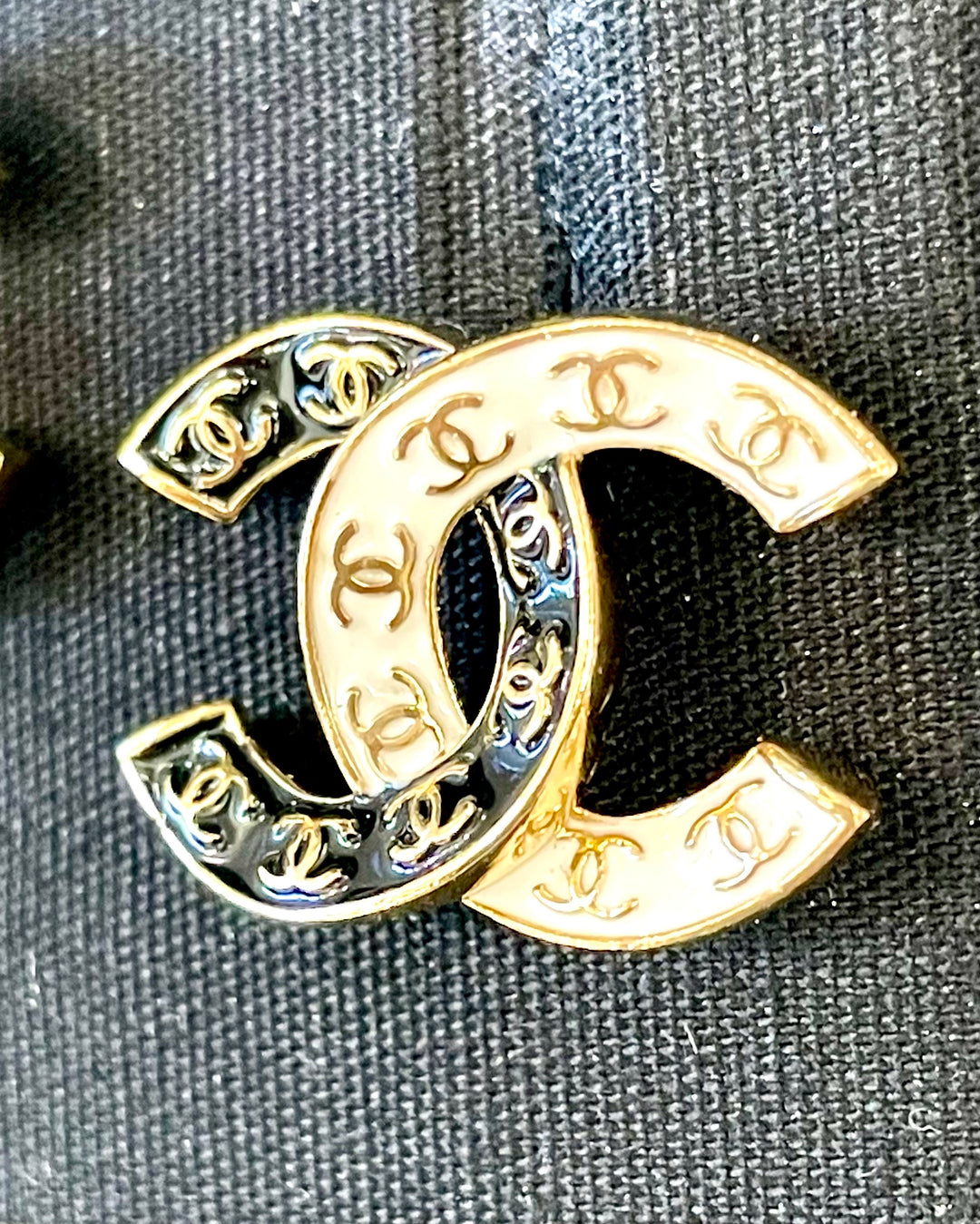 CHANEL CC GOLD TONE &amp; ENAMEL STUD EARRINGS