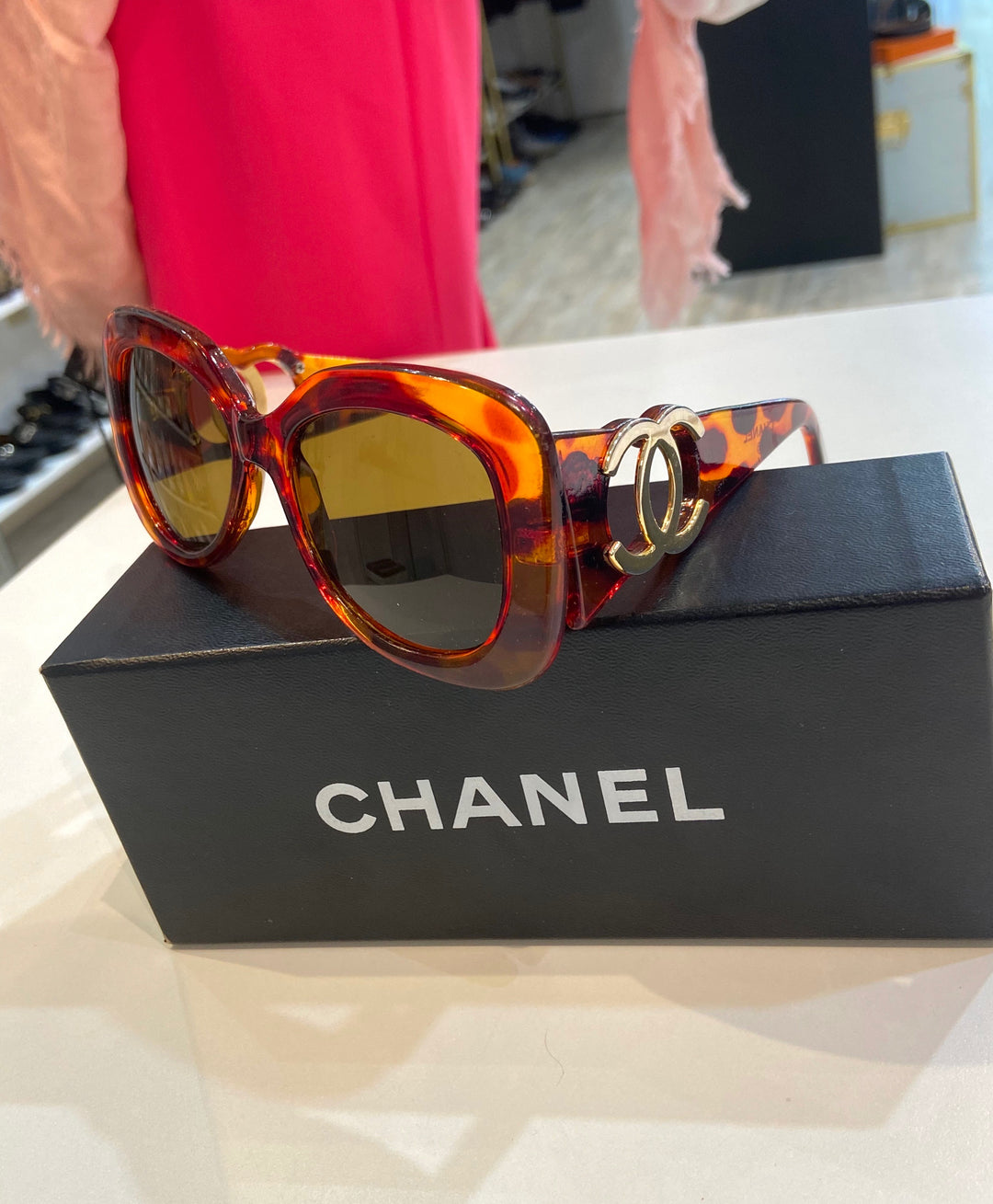 CHANEL CC TORTOISE OVERSIZED SUNGLASSES