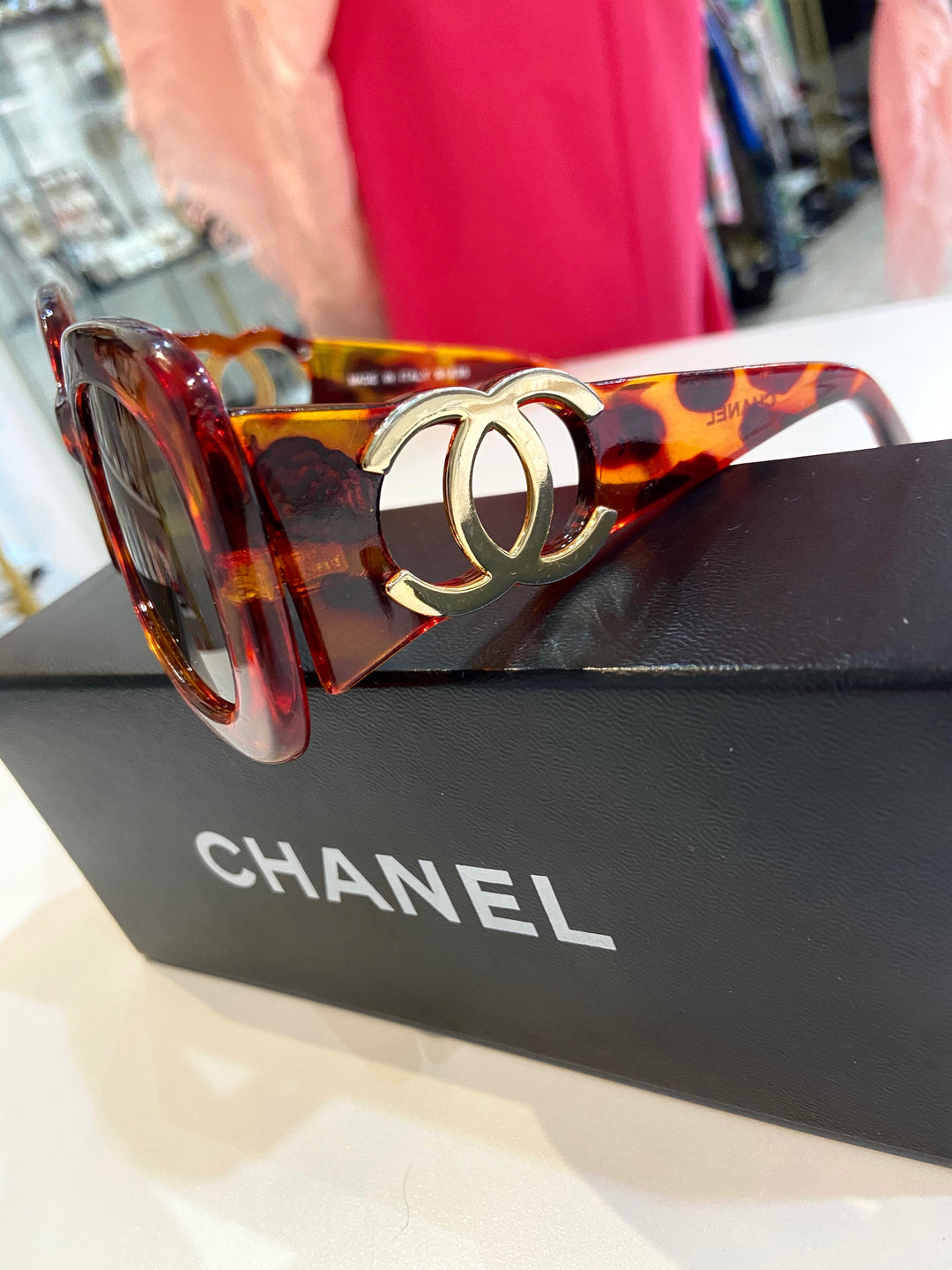 CHANEL CC TORTOISE OVERSIZED SUNGLASSES