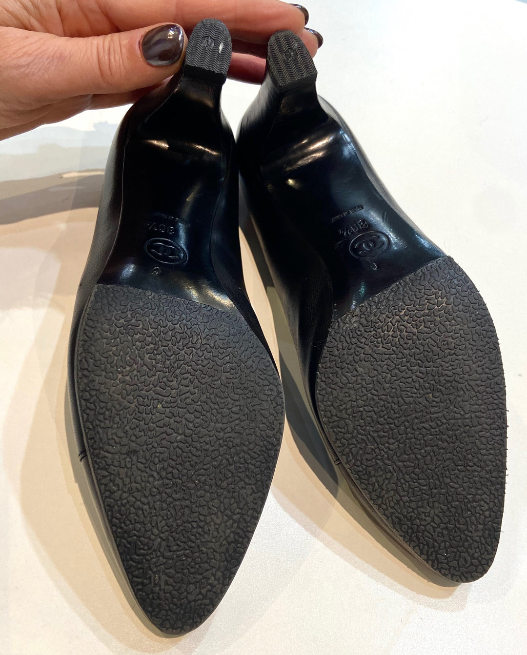 CHANEL CC TURN-LOCK POINTED TOE CALFSKIN LEATHER PUMPS