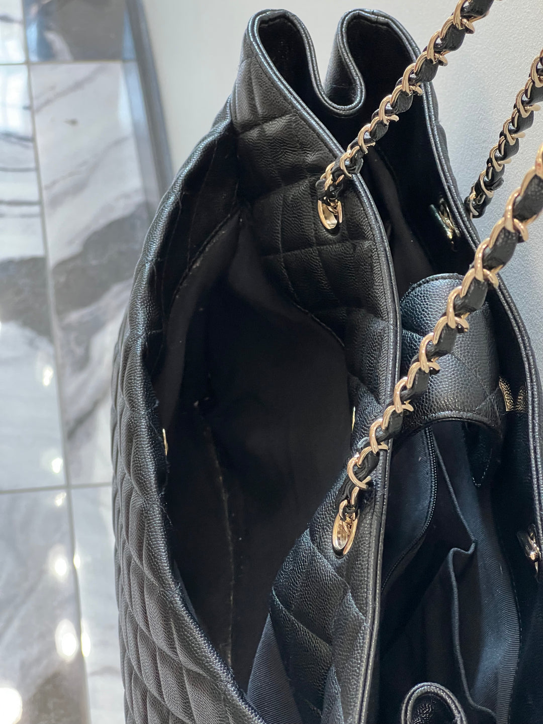 CHANEL CAVIAR QUILTED GRAND SHOPPING TOTE BAG-HS