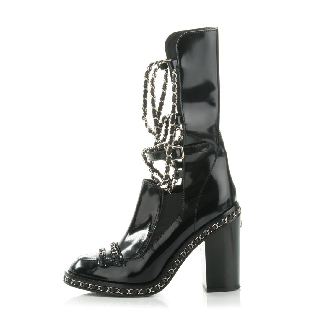 CHANEL CC RUNWAY GLAZED CHAIN OBSESSION BOOTS