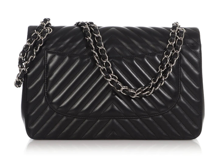 CHANEL CLASSIC CHEVRON-QUILTED LAMBSKIN DOUBLE FLAP JUMBO BAG