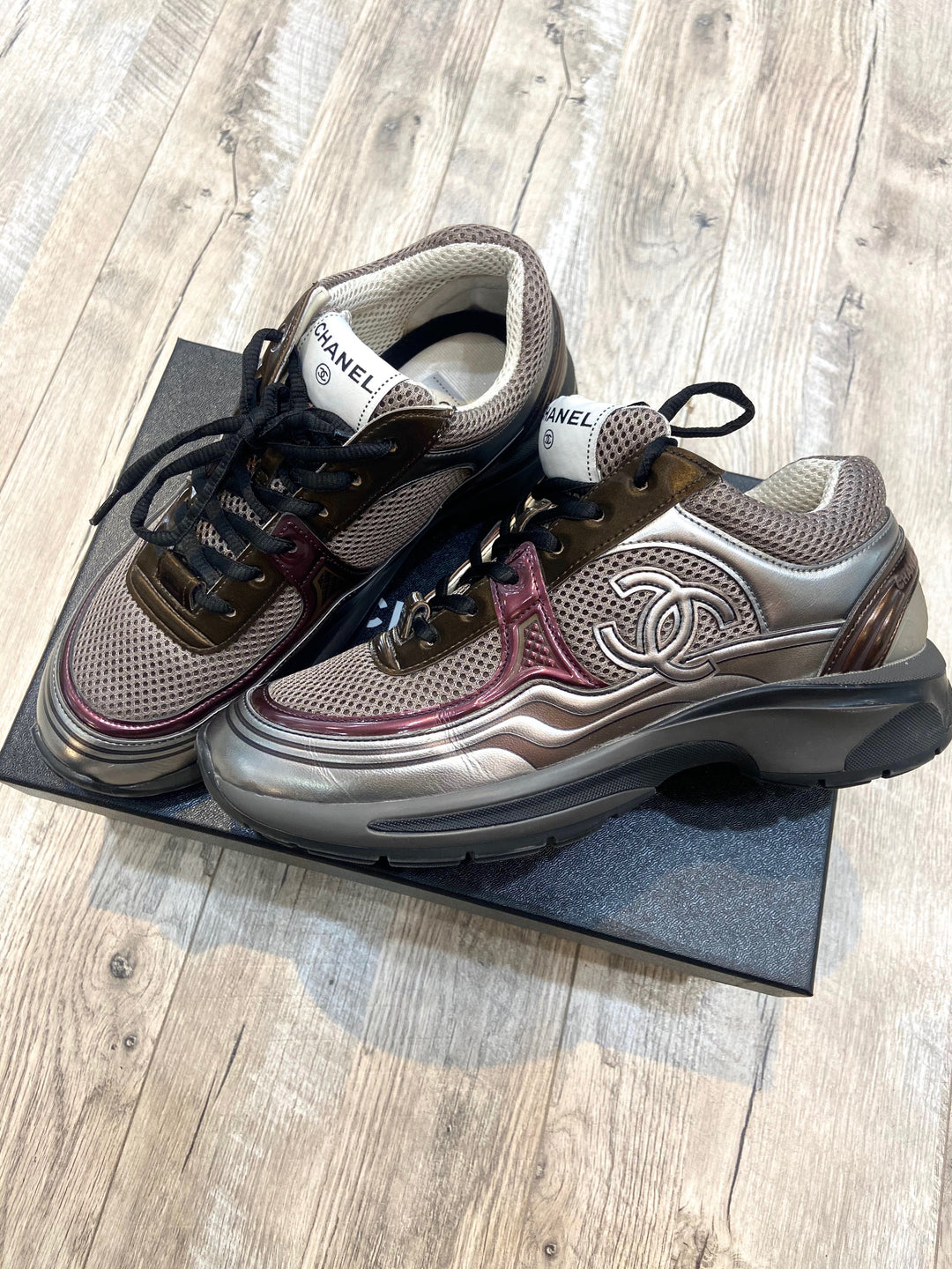 CHANEL FABRIC LAMINATED CALFSKIN CC SNEAKERS