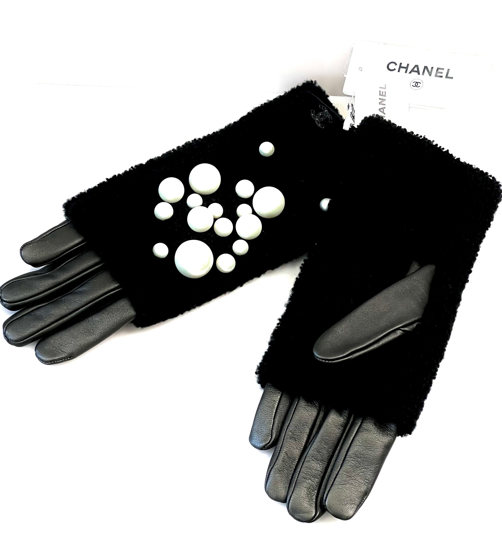 chanel handschuhe CHANEL CC PEARL LAMBSKIN LEATHER & SHEARLING GLOVES