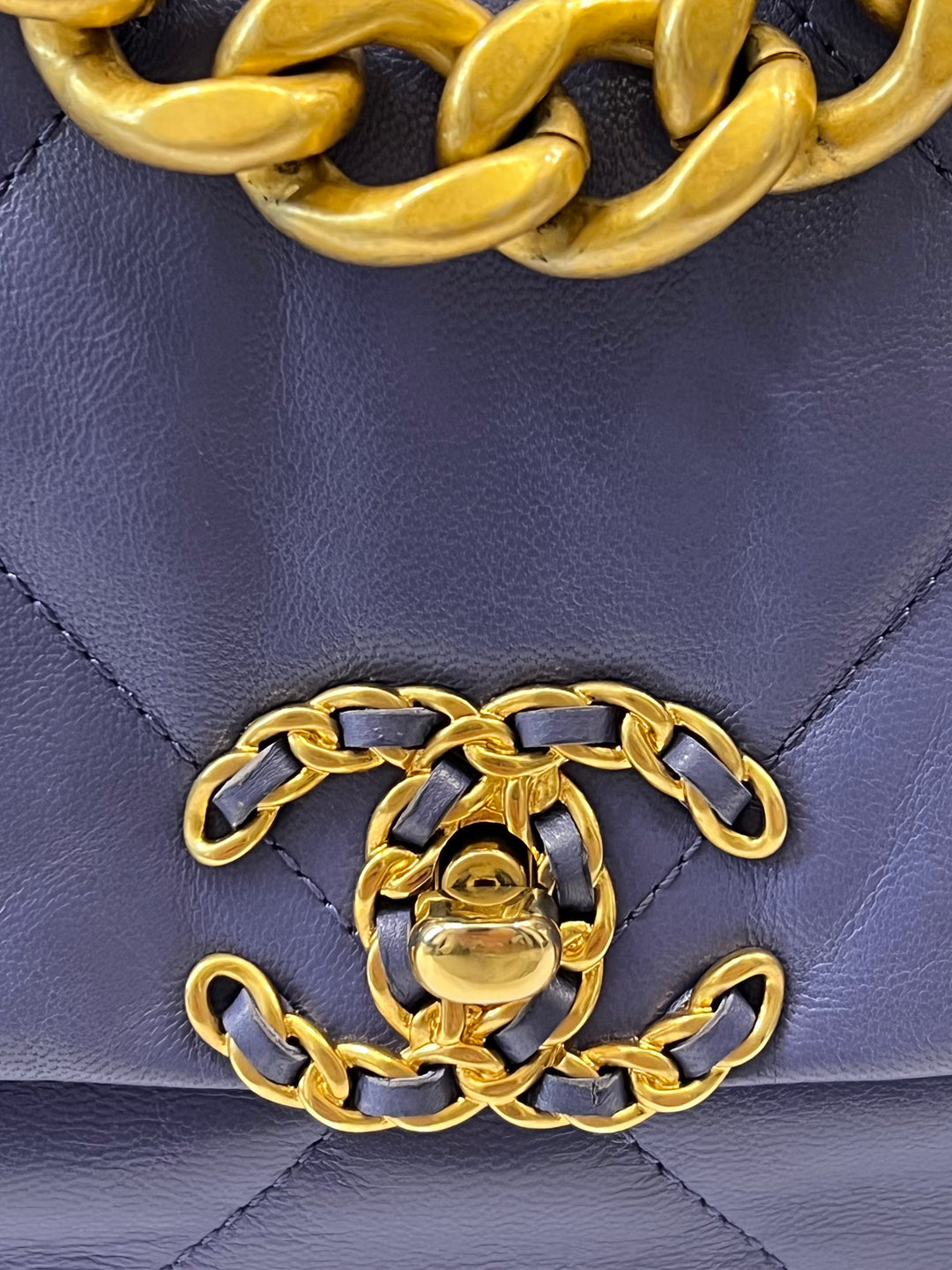 CHANEL QUILTED LAMBSKIN MEDIUM CHANEL 19 FLAP BAG – Caroline's
