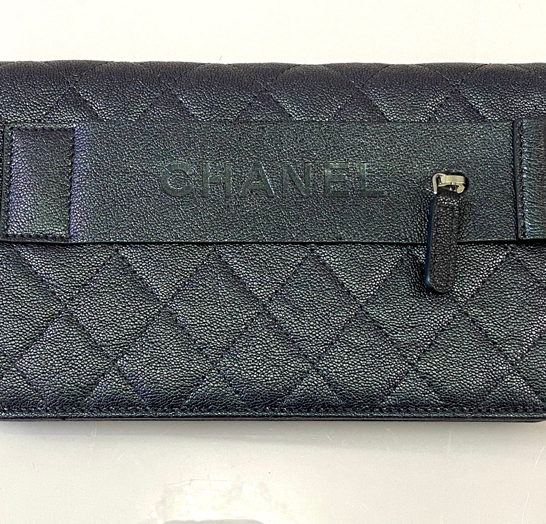 CHANEL IRIDESCENT CAVIAR QUILTED CLUTCH WRISTLET
