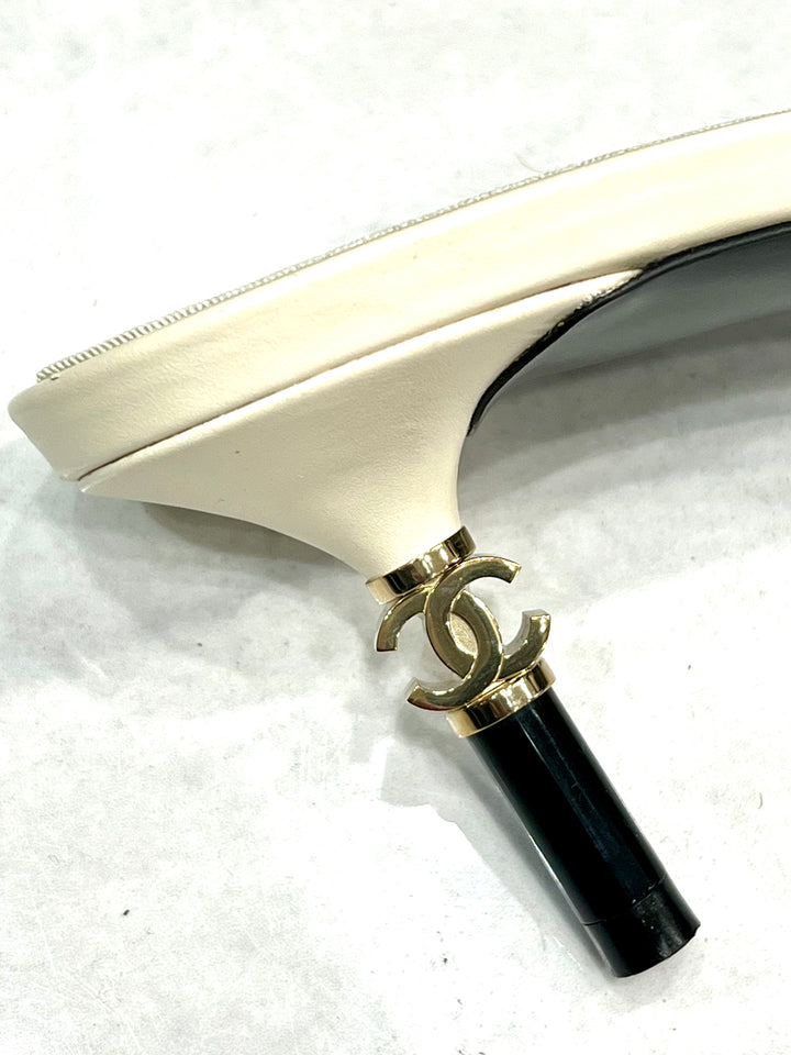 CHANEL INTERLOCKING CC HEEL LOGO LEATHER MULES