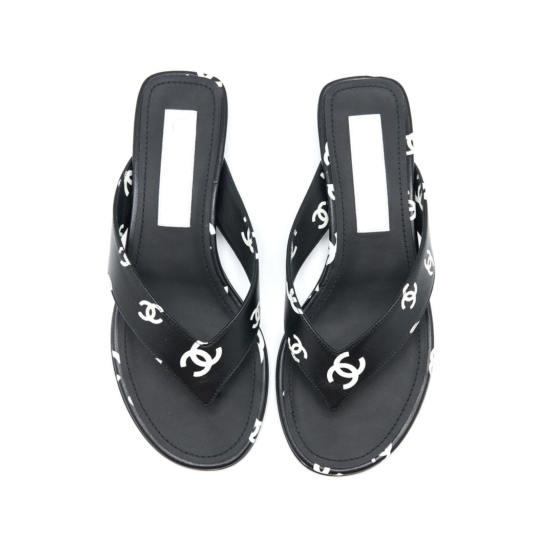 CHANEL INTERLOCKING CC LOGO LAMBSKIN SLIDES