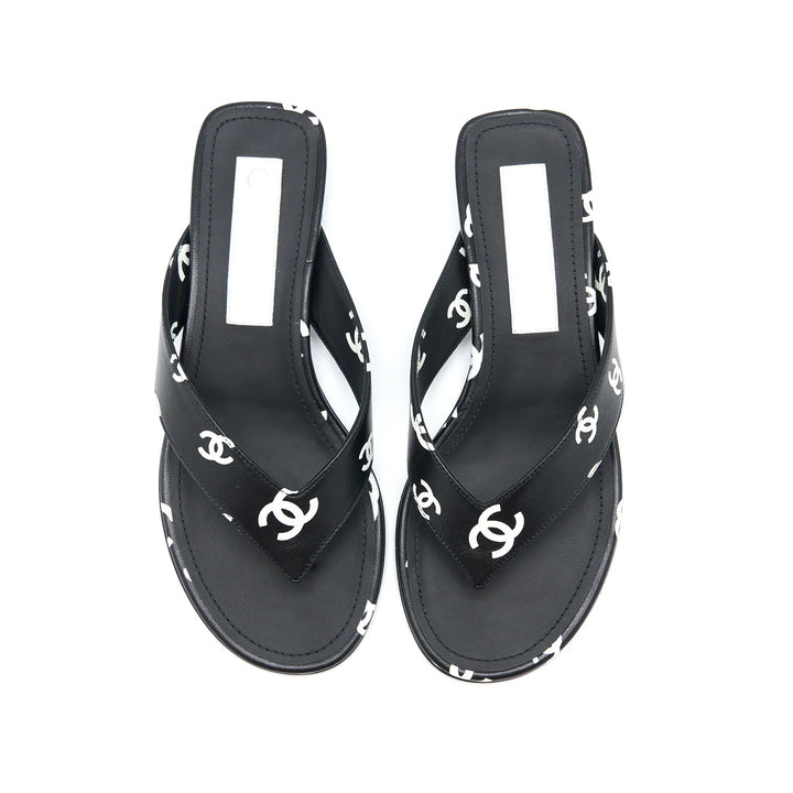 CHANEL INTERLOCKING CC LOGO LAMBSKIN SLIDES