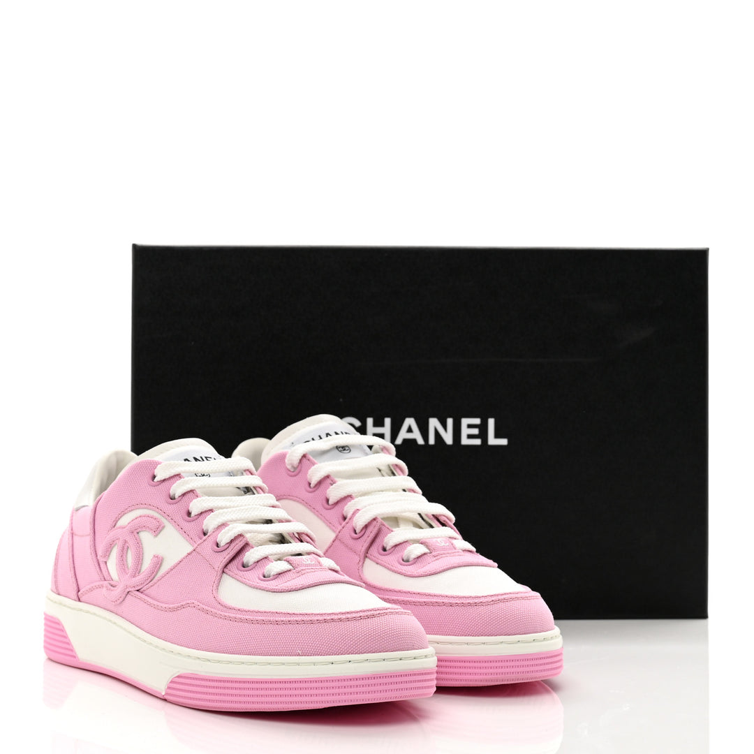 CCロゴチャームがアクセント♡【CHANEL】スニーカー CHANEL INTERLOCKING CC LOGO SNEAKERS – Caroline's Fashion