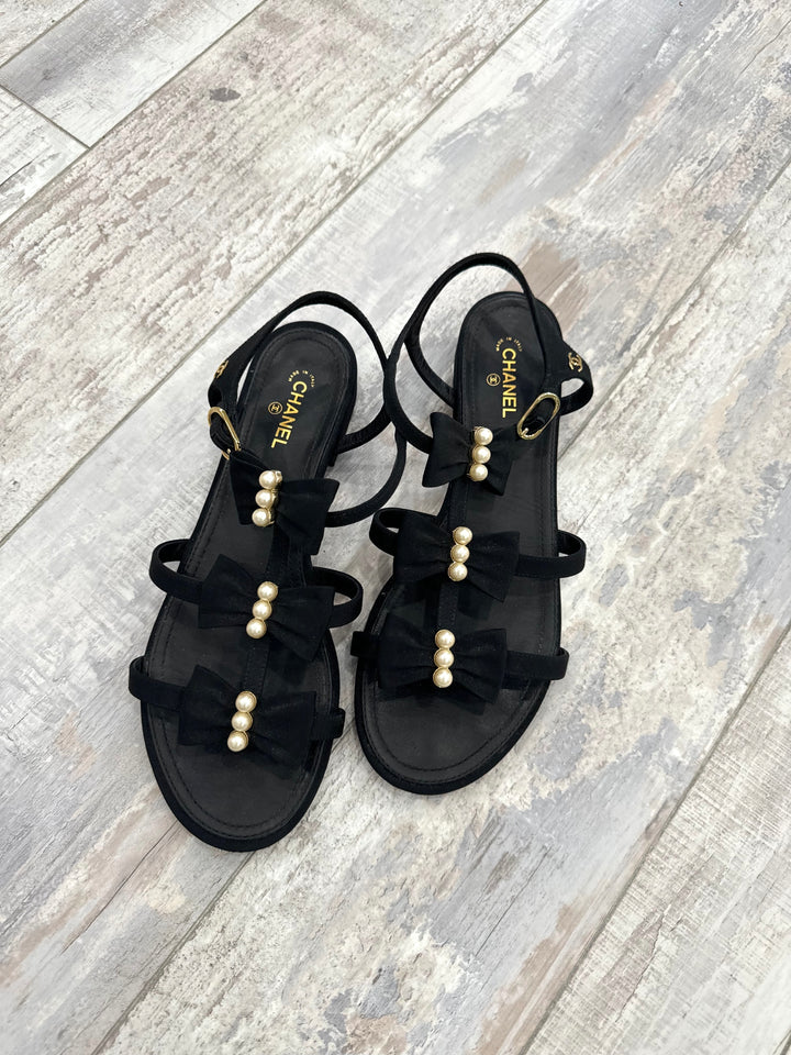 CHANEL CC PEARL BOW GLADIATOR SANDALS