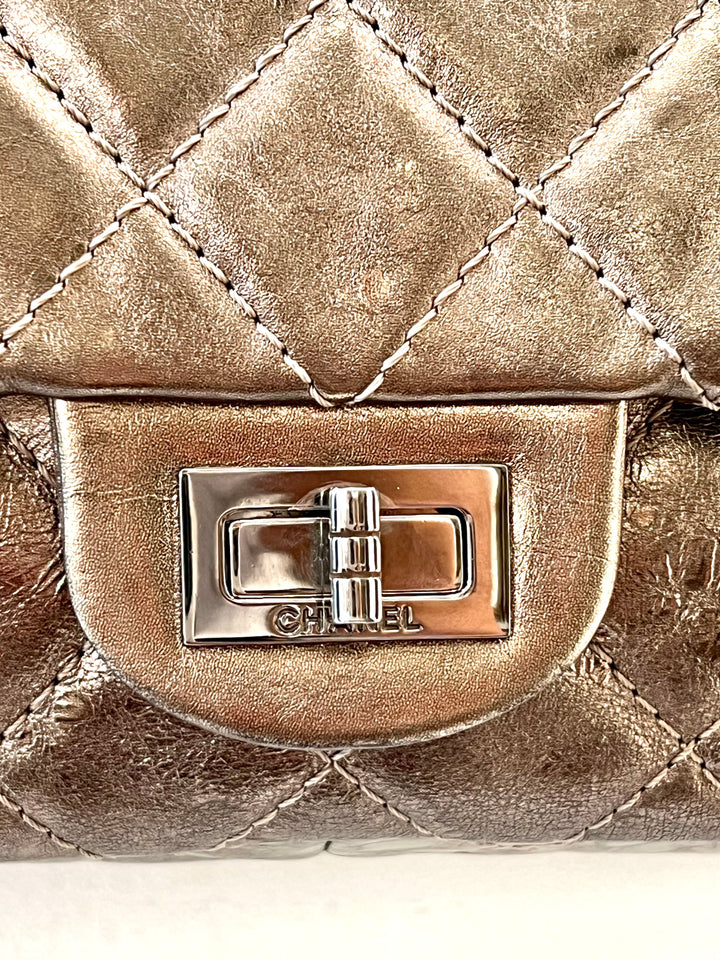 CHANEL METALLIC AGED QUILTED CALFSKIN 2.55 REISSUE FLAP BAG