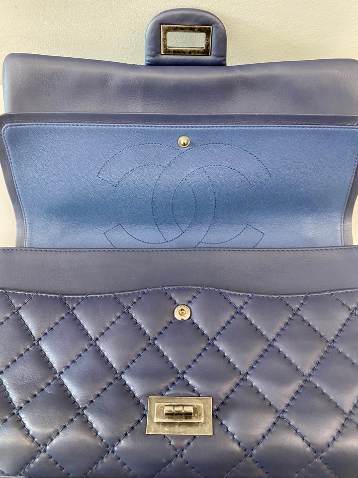 CHANEL 2.55 REISSUE DOUBLE FLAP CALFSKIN LEATHER 226 SHOULDER BAG