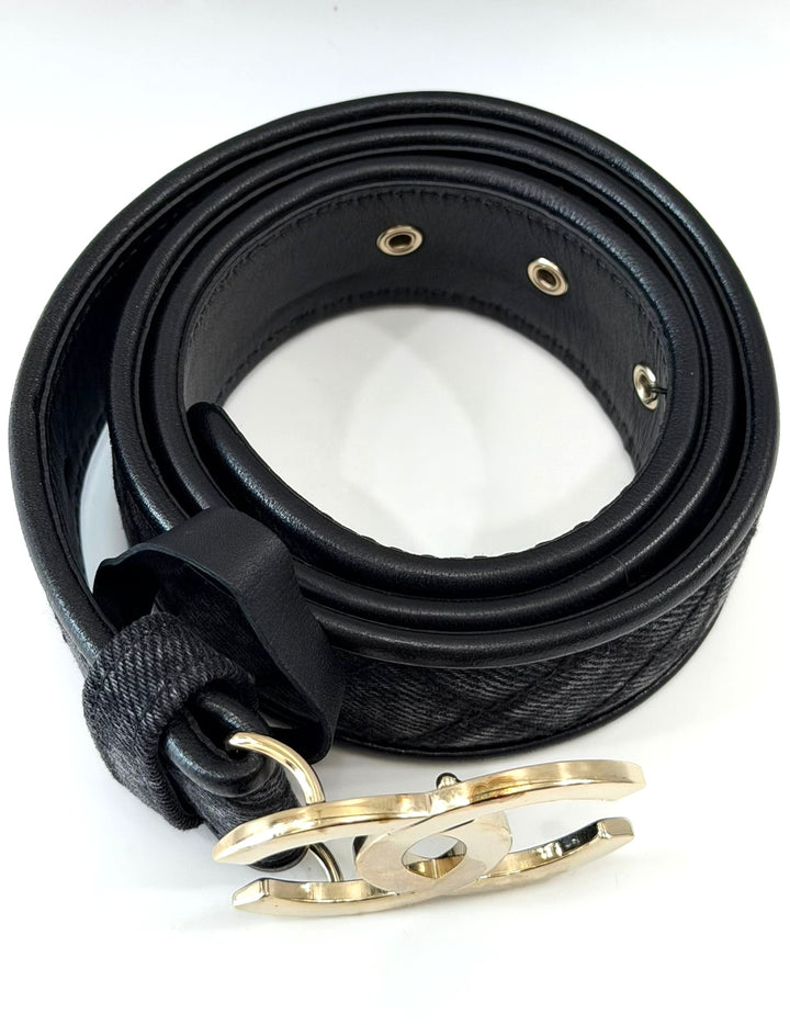 CHANEL QUILTED DENIM &amp; CALFSKIN LEATHER CC BUCKLE BELT