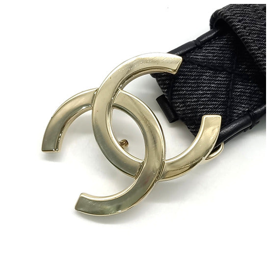 CHANEL QUILTED DENIM &amp; CALFSKIN LEATHER CC BUCKLE BELT