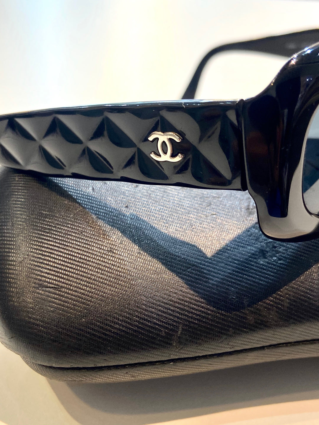 CHANEL QUILTED FRAME CC 5094 SUNGLASSES